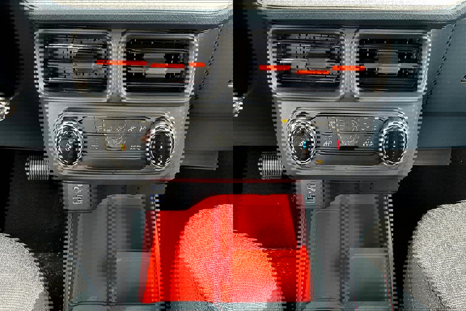 2024 Ford Maverick XLT - Photo 38