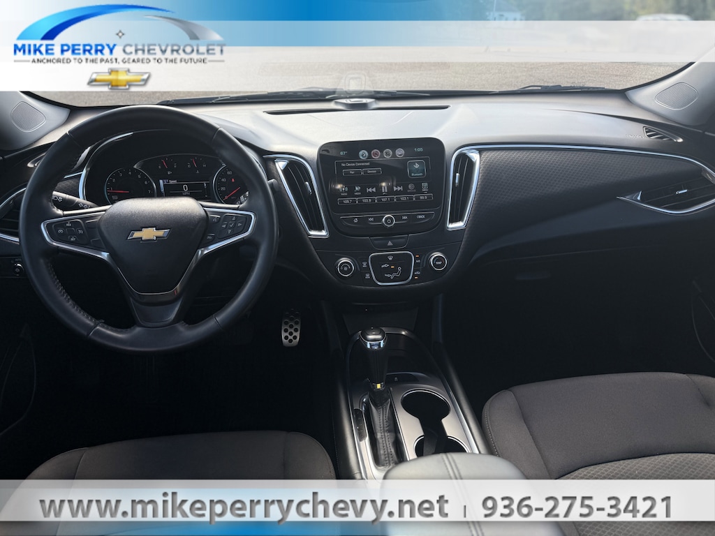 Used 2017 Chevrolet Malibu LT Car