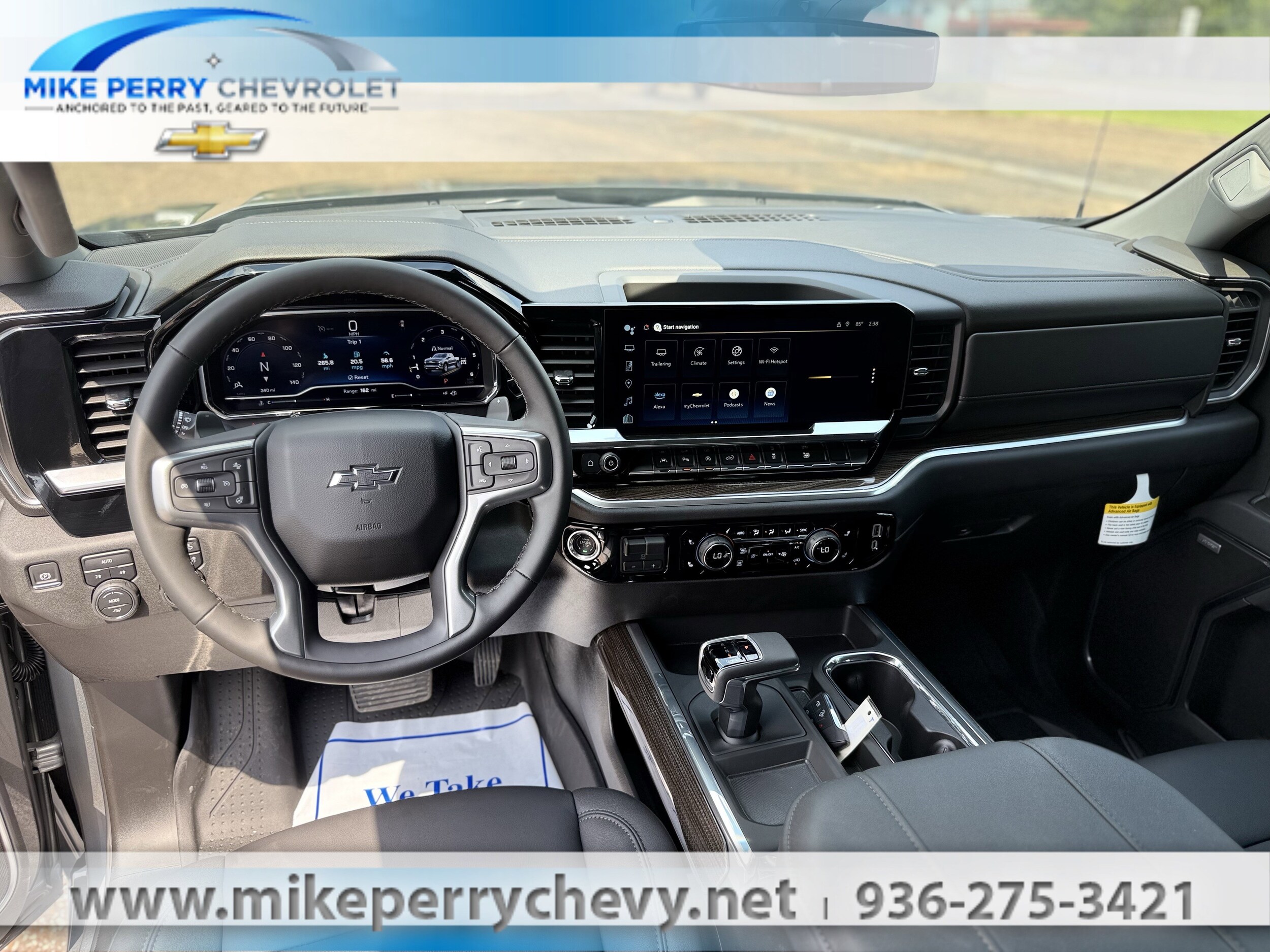 2025 Chevrolet Silverado 1500 RST photo 4