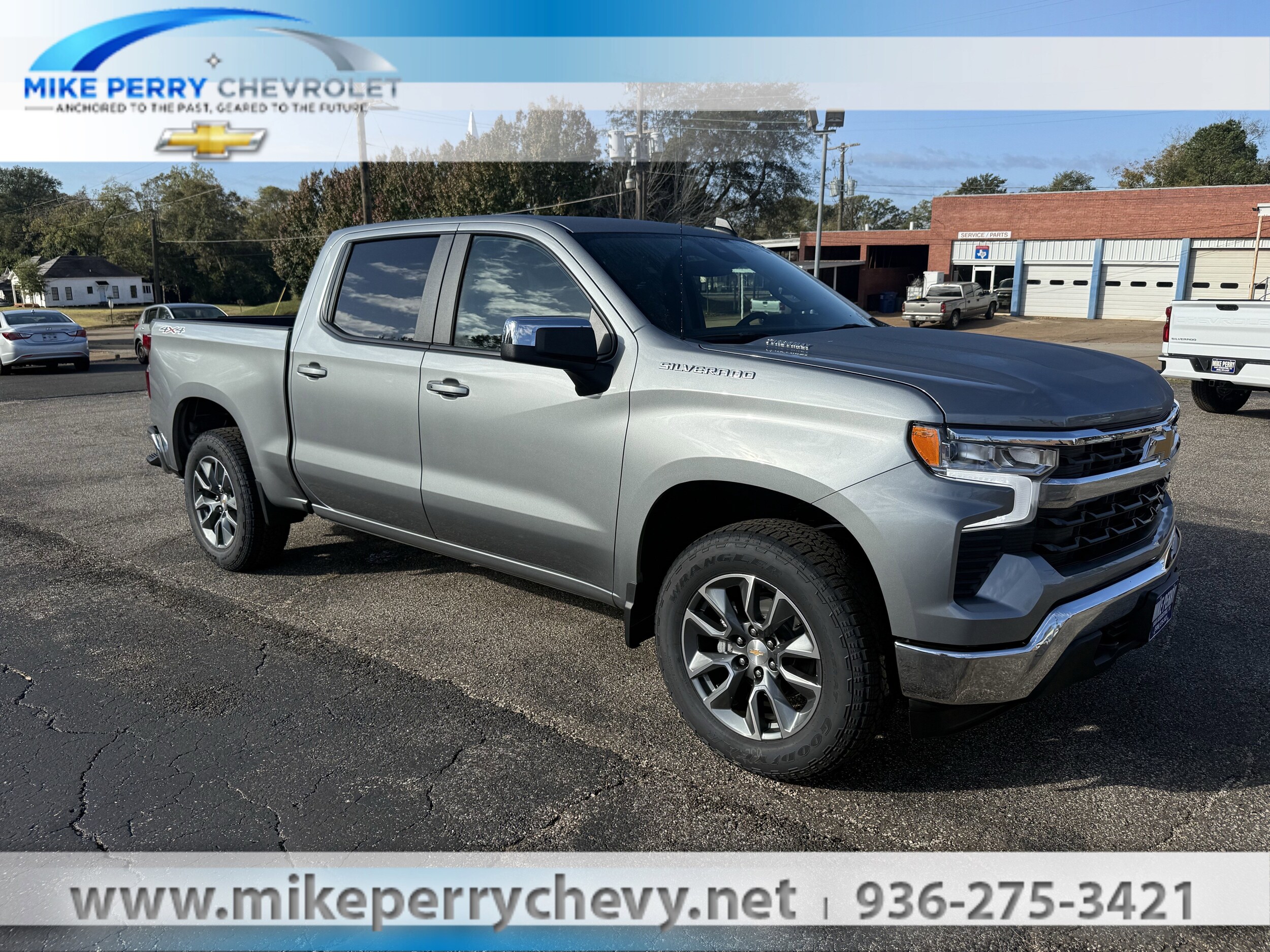 2026 Chevrolet Silverado 1500 LT photo 2