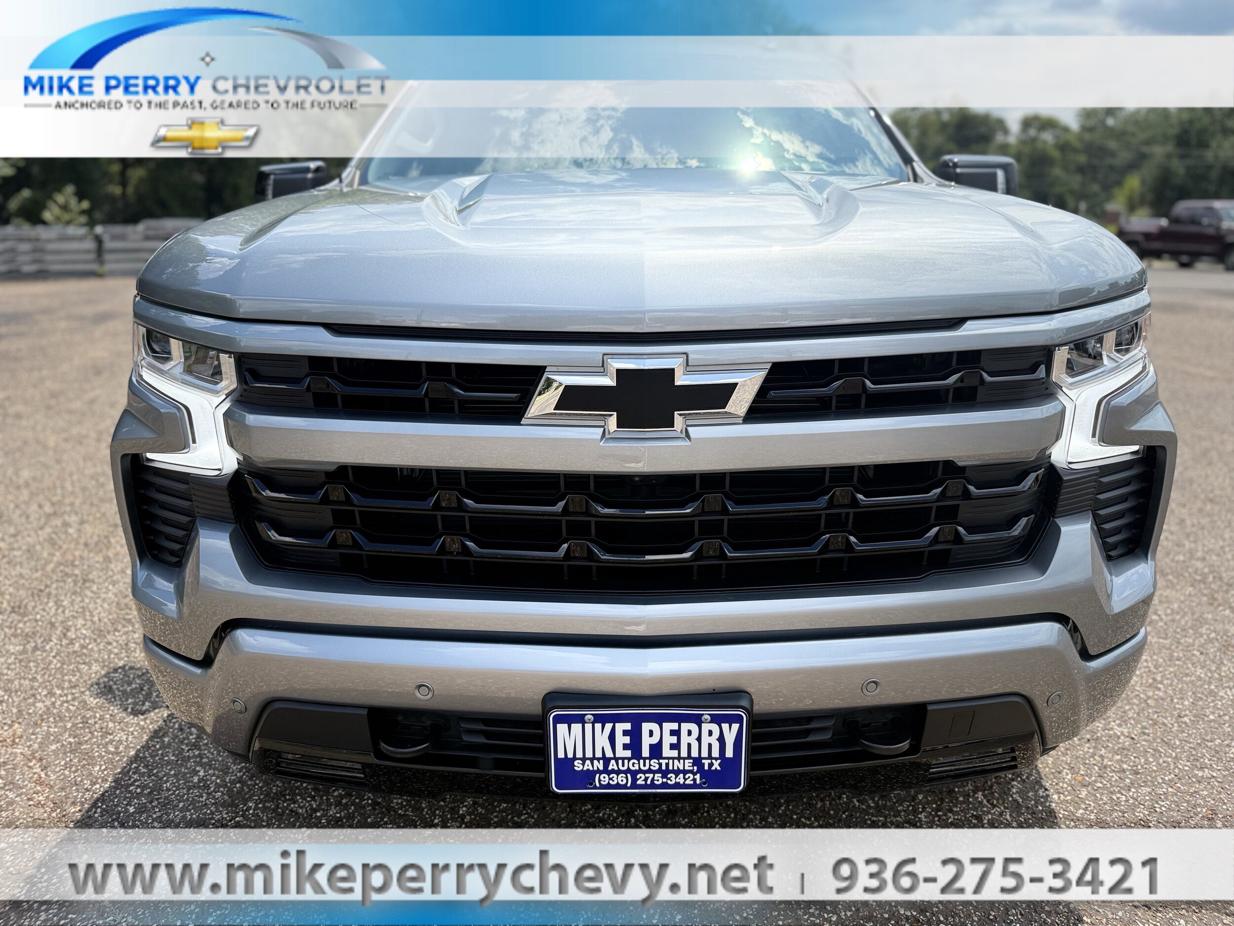2025 Chevrolet Silverado 1500 RST photo 3