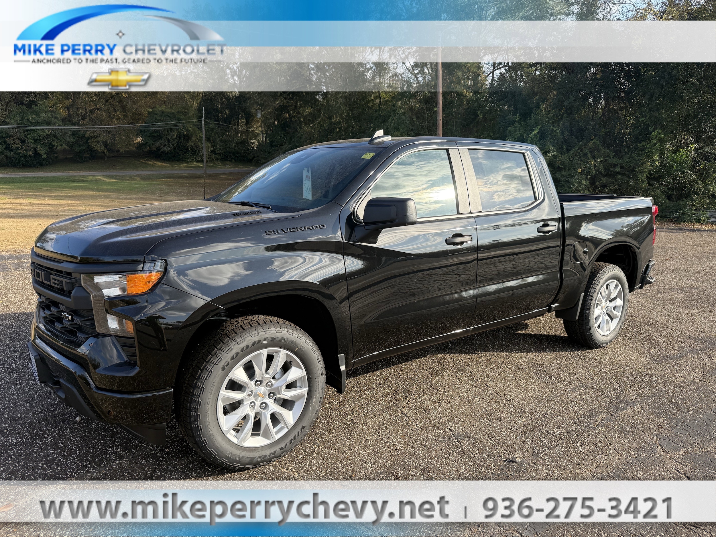 2026 Chevrolet Silverado 1500 Custom's photo