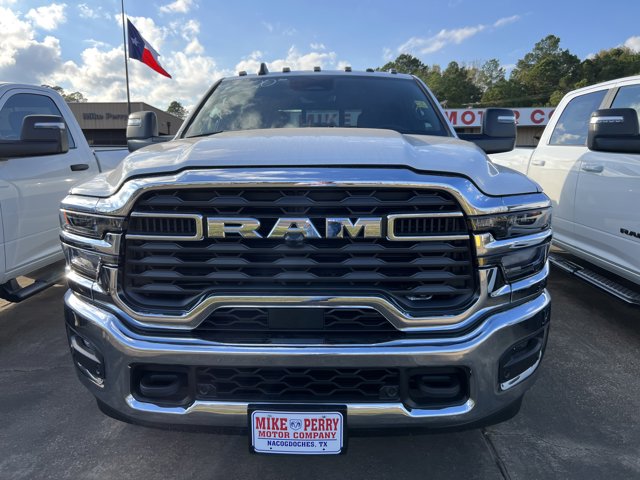 2026 Ram 3500 Tradesman photo 2