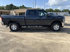 2025 Ram 2500 TRADESMAN CREW CAB 4X4 6'4 BOX Pickup