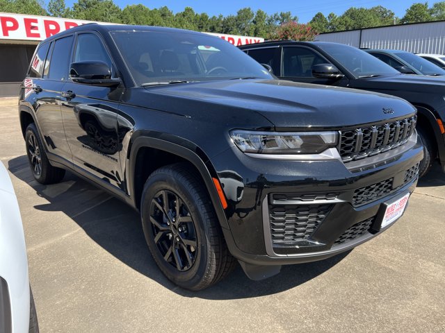 New 2026 Jeep Grand Cherokee LAREDO ALTITUDE 4X4