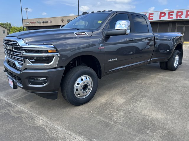 2026 Ram 3500 Laramie photo 4