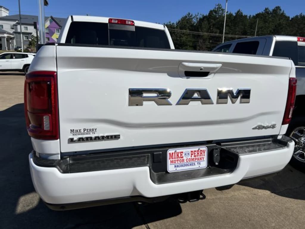 New 2026 Ram 2500 LARAMIE CREW CAB 4X4 6'4 BOX Pickup