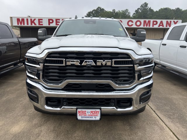 2025 Ram 2500 Tradesman photo 2