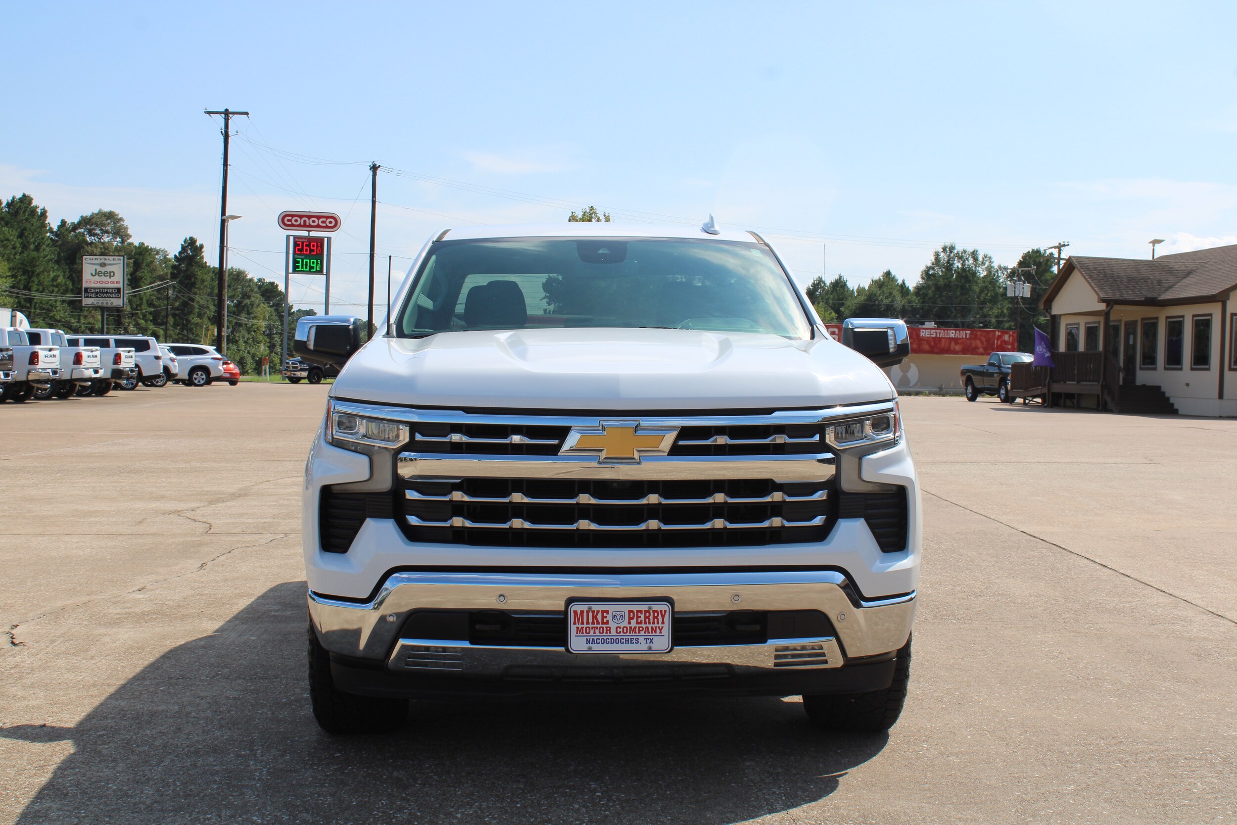 2022 Chevrolet Silverado 1500 LTZ photo 3