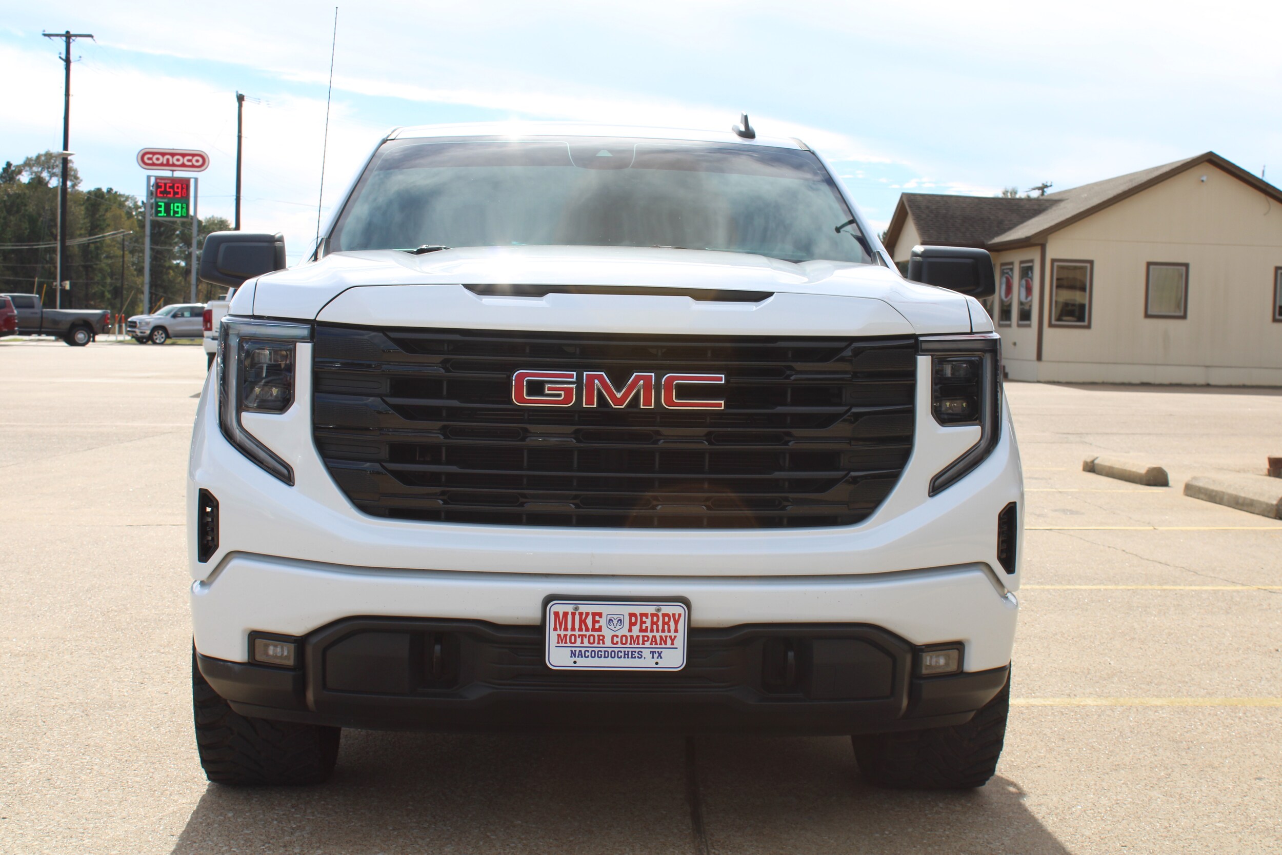 2024 Gmc Sierra 1500 Elevation photo 2