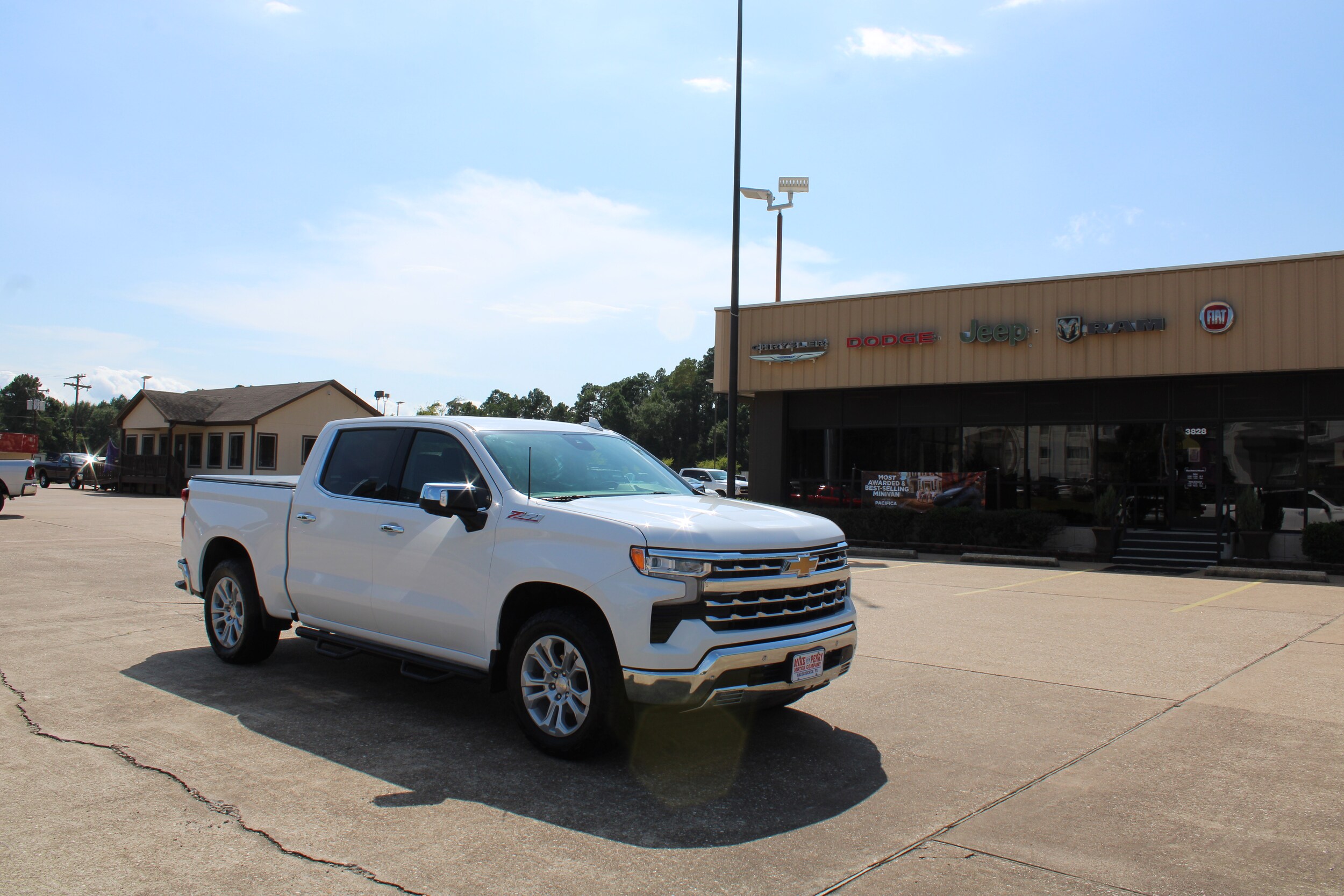 2022 Chevrolet Silverado 1500 LTZ photo 4