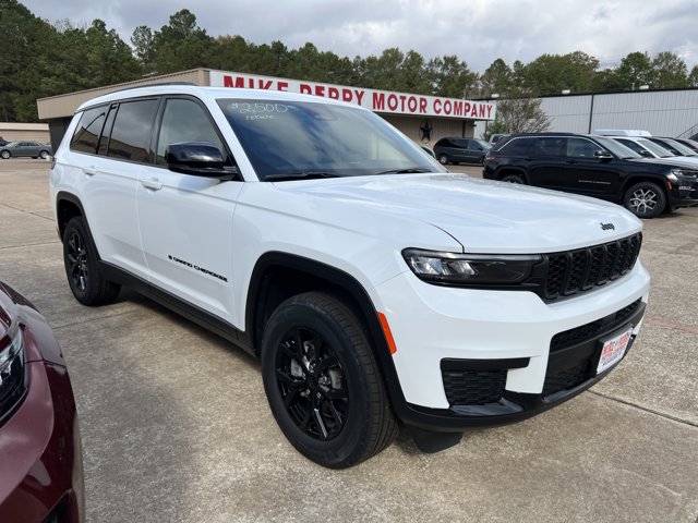 2025 Jeep Grand Cherokee L Altitude's photo