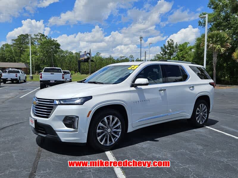 2023 Chevrolet Traverse Premier photo 3