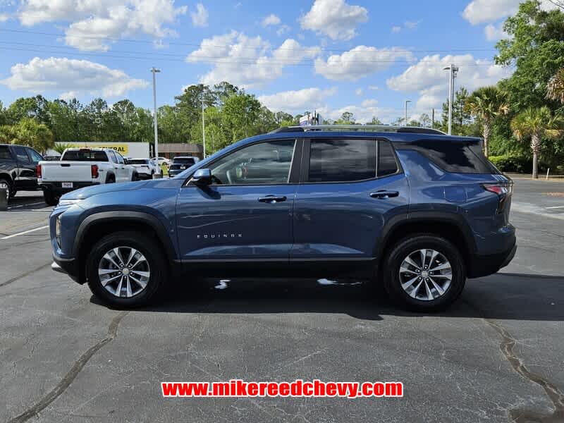 2025 Chevrolet Equinox LT photo 4