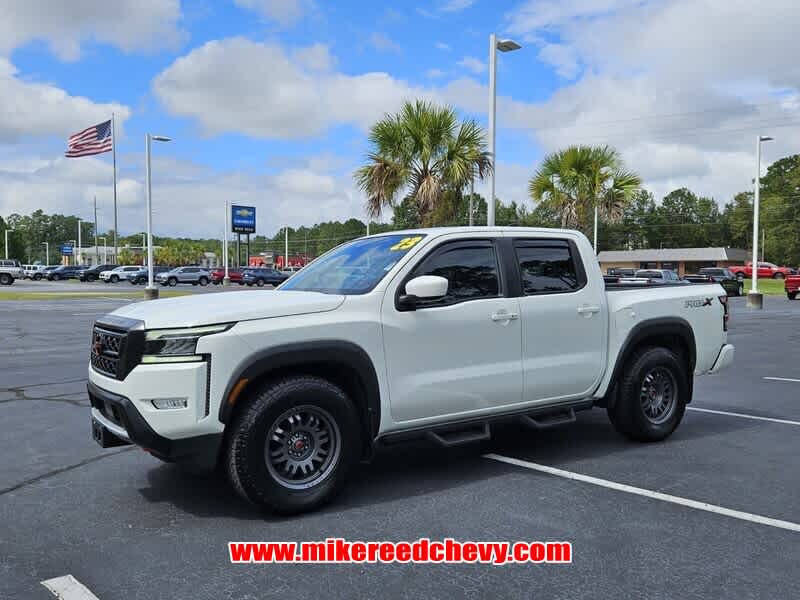 2023 Nissan Frontier PRO-X Crew Cab photo 3