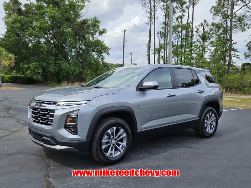 2025 Chevrolet Equinox LT photo 3