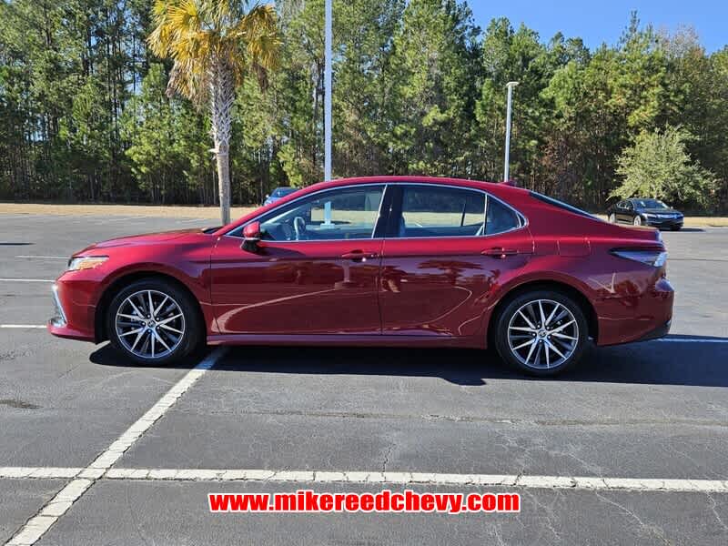 2022 Toyota Camry Hybrid XLE photo 4
