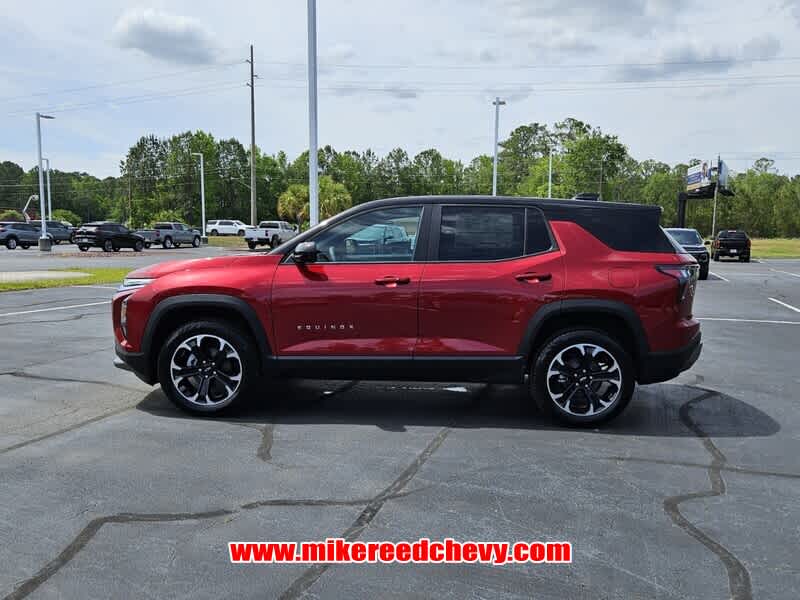 2025 Chevrolet Equinox LT photo 4