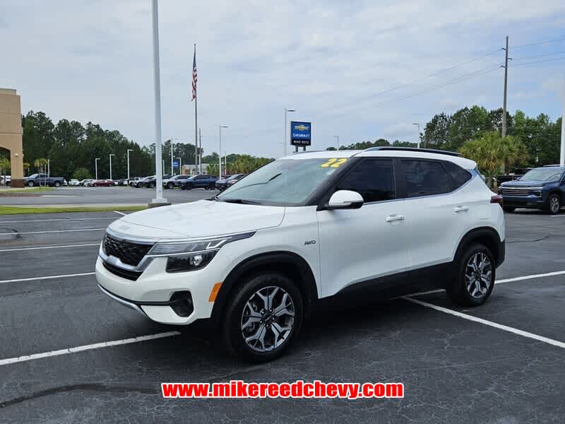 2022 Kia Seltos EX photo 3