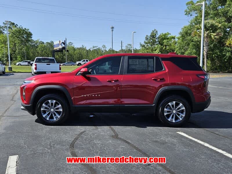 2025 Chevrolet Equinox LT photo 4