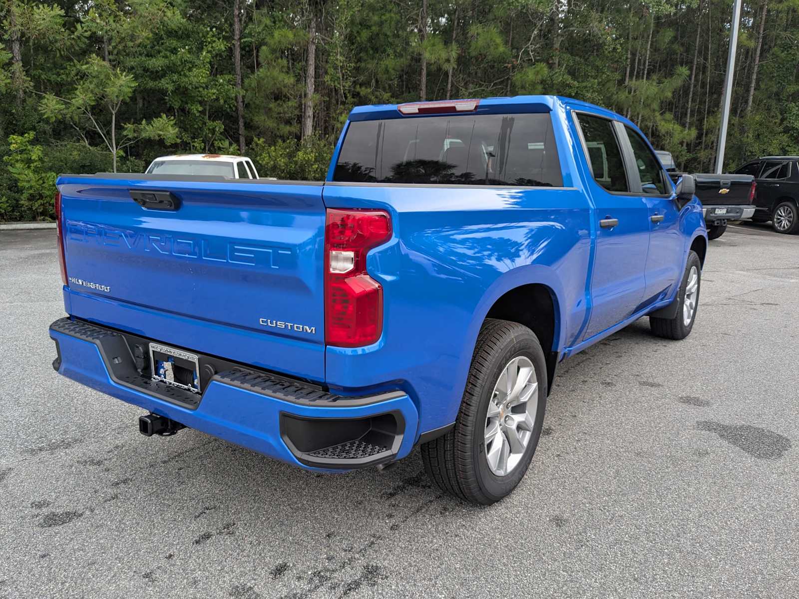 2026 Chevrolet Silverado 1500 Custom photo 3