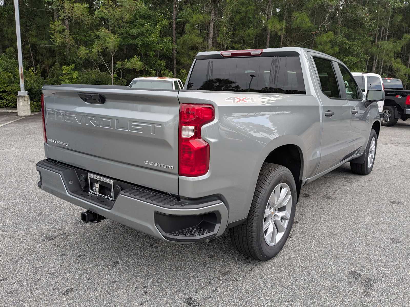 2026 Chevrolet Silverado 1500 Custom photo 4