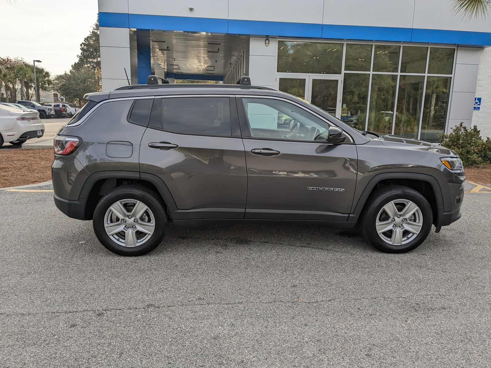 2022 Jeep Compass North Edition Latitude photo 2