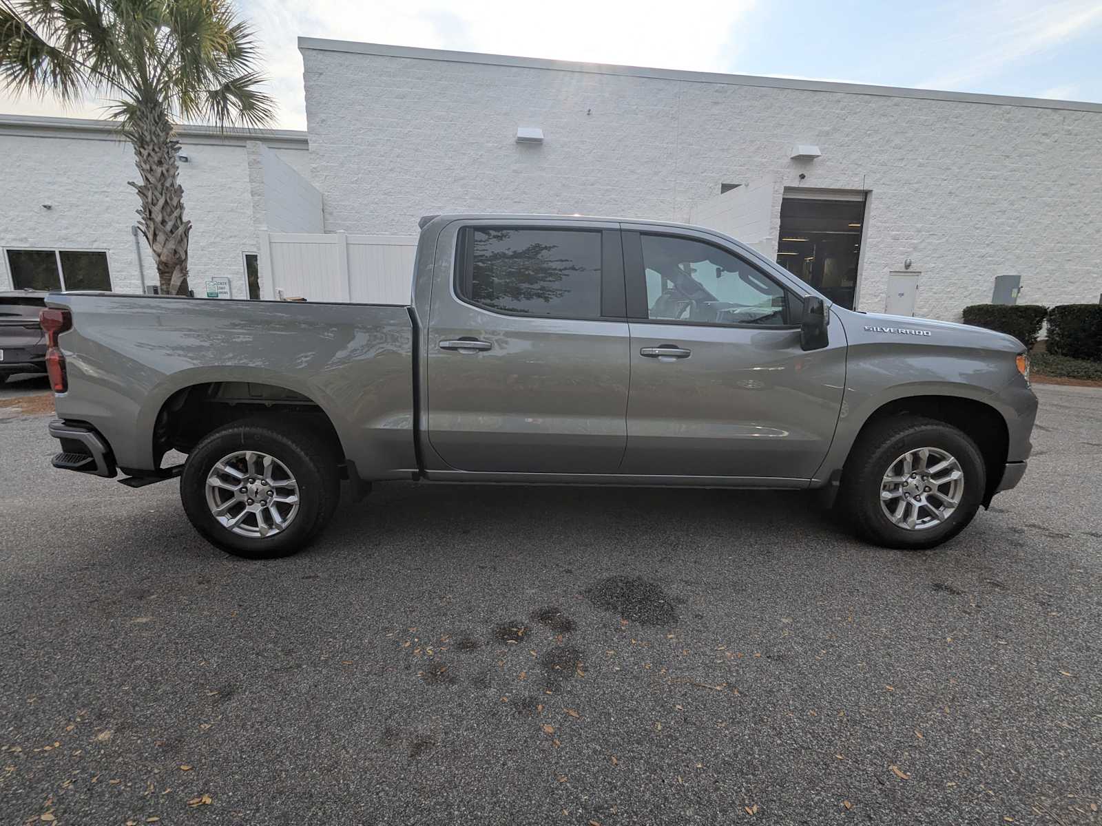 2026 Chevrolet Silverado 1500 RST photo 2