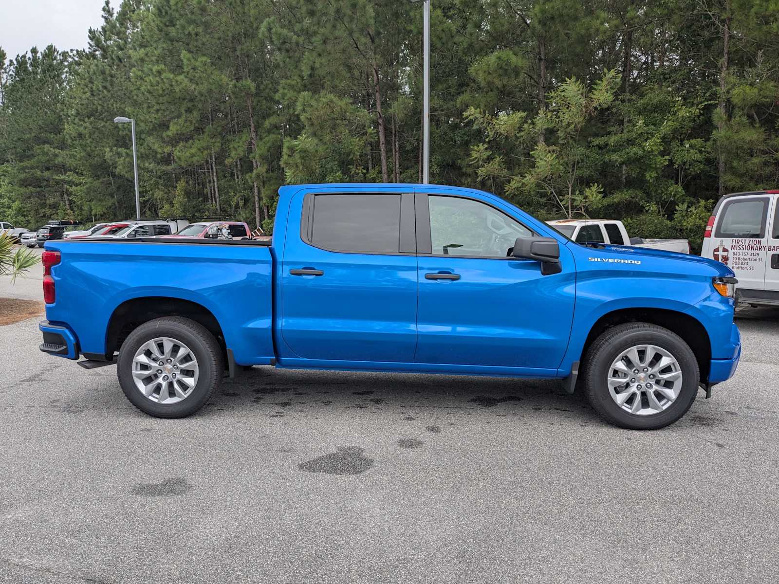 2026 Chevrolet Silverado 1500 Custom photo 2