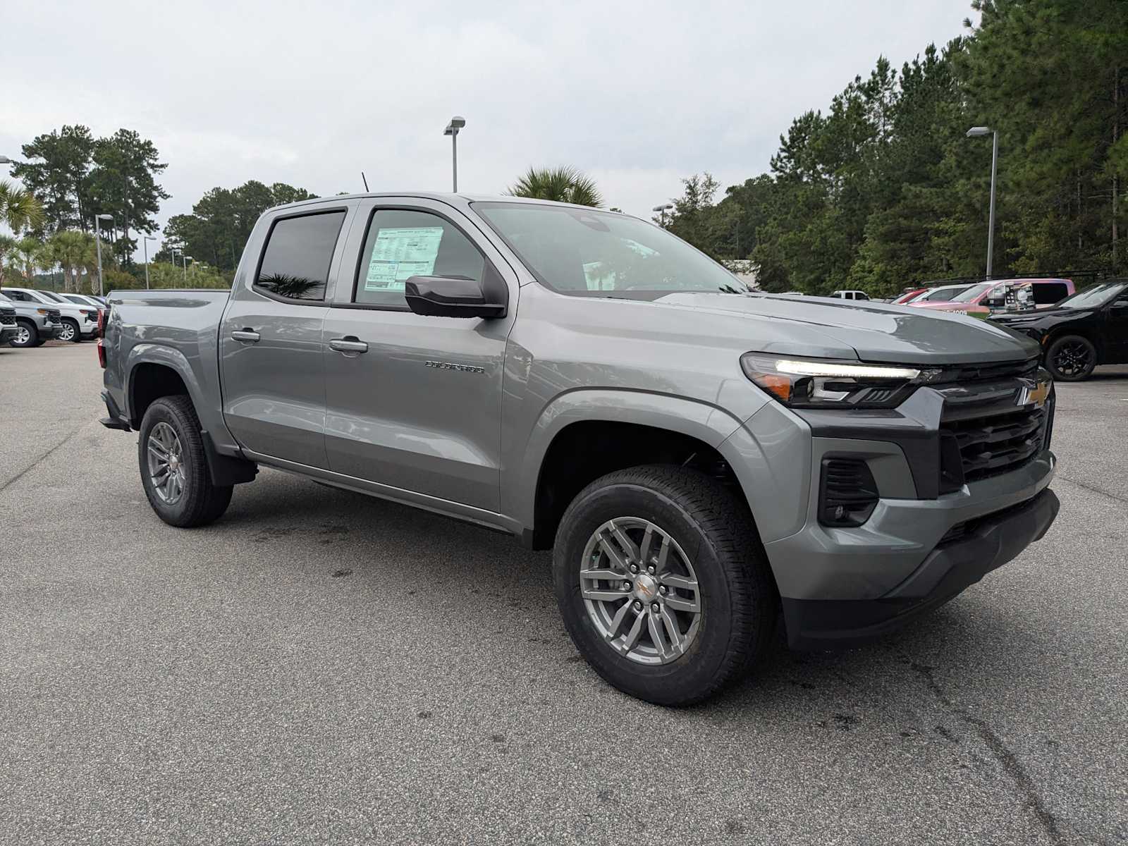 2026 Chevrolet Colorado LT photo 2