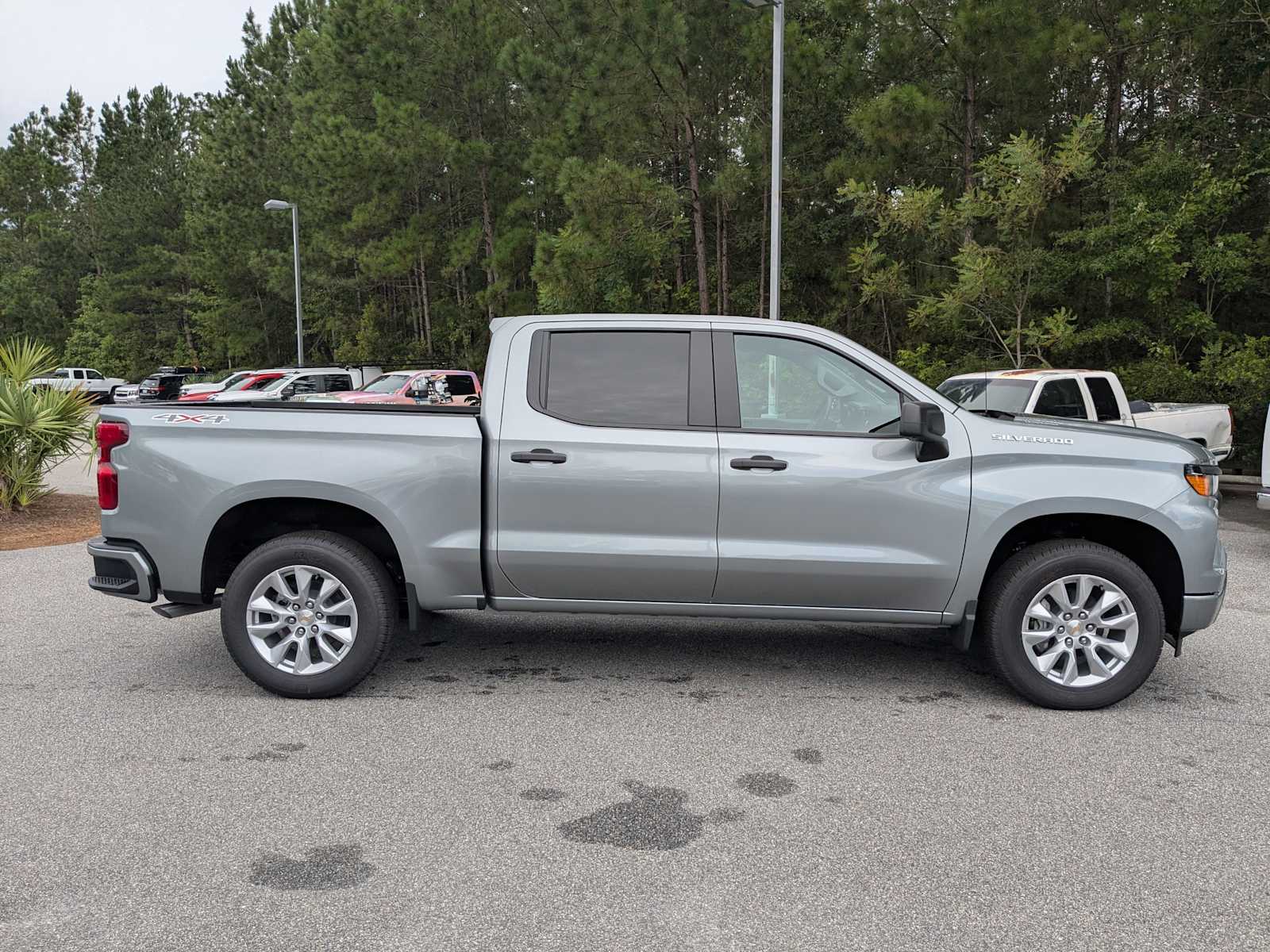 2026 Chevrolet Silverado 1500 Custom photo 3