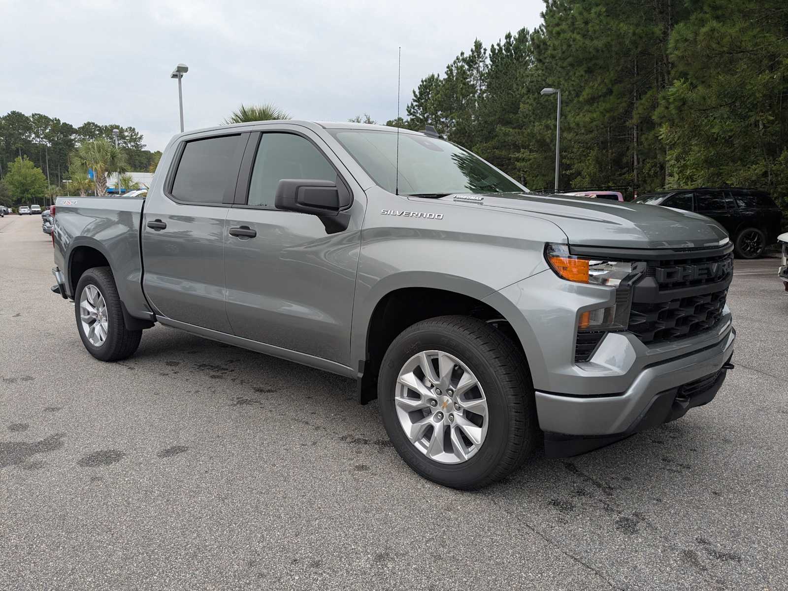 2026 Chevrolet Silverado 1500 Custom photo 2