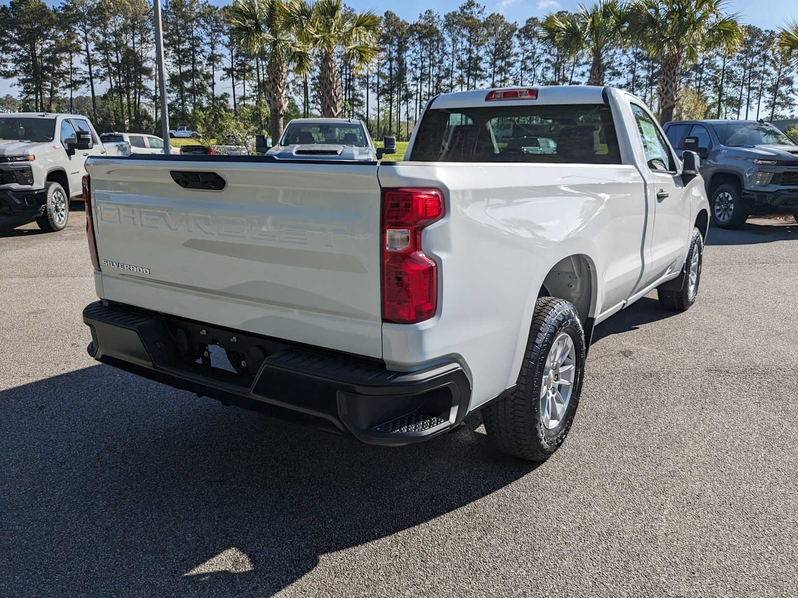 2025 Chevrolet Silverado 1500 photo 4