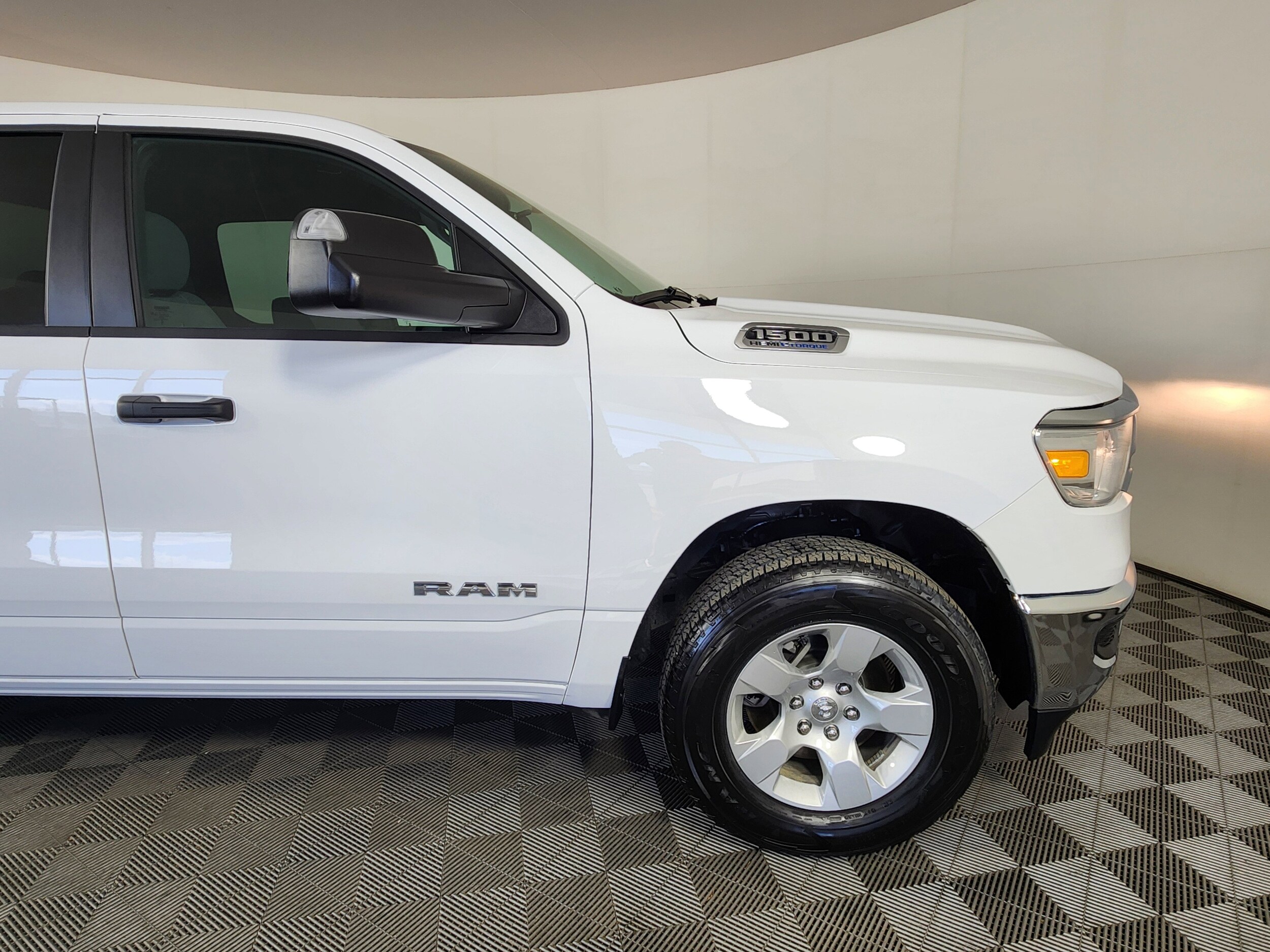 【新品・未使用】　Bighorn CABRIO 25-25.5㎝ New 2023 Ram 1500 BIG HORN QUAD CAB 4X4 6'4 BOX For Sale