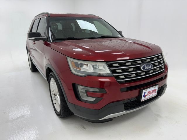 Used 2016 Ford Explorer XLT with VIN 1FM5K7D88GGB17699 for sale in Robstown, TX