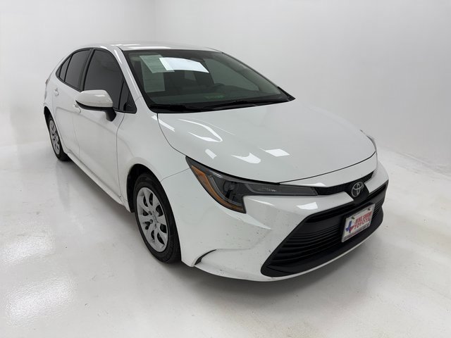 2023 Toyota Corolla LE photo 2