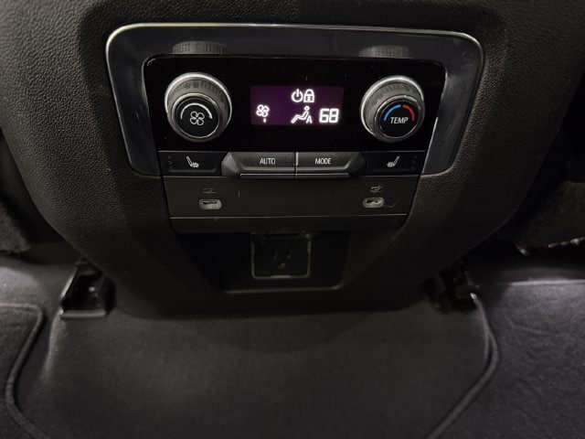 2023 Chevrolet Suburban Z71 - Photo 34