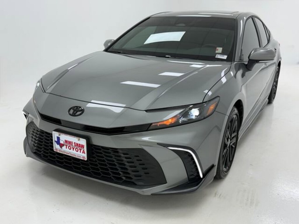 Used 2026 Toyota Camry SE Sedan