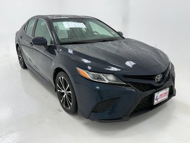Used 2019 Toyota Camry SE with VIN 4T1B11HKXKU719765 for sale in Robstown, TX