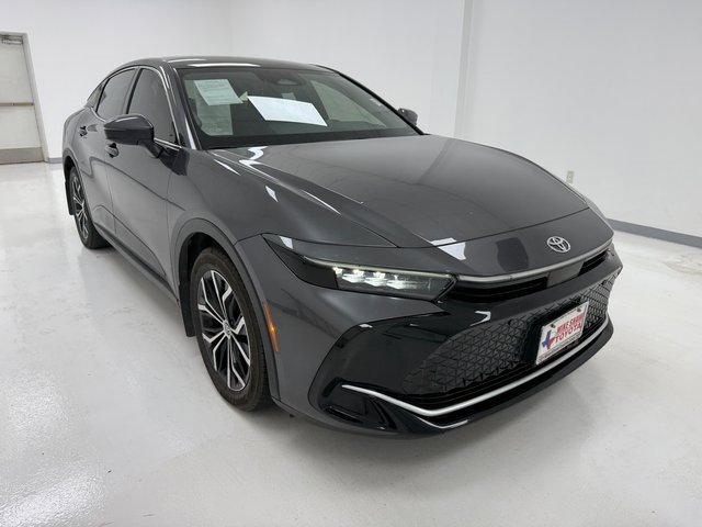 2024 Toyota Crown Limited photo 2
