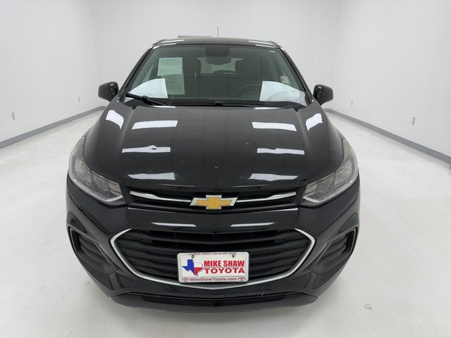 2020 Chevrolet Trax LS photo 3