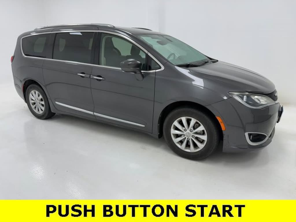 Used 2019 Chrysler Pacifica Touring L Van Passenger Van