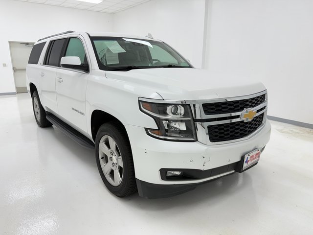 2019 Chevrolet Suburban LT photo 2