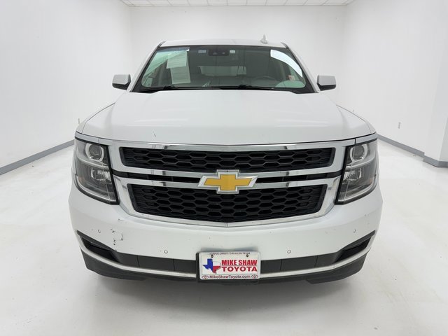 2019 Chevrolet Suburban LT photo 3