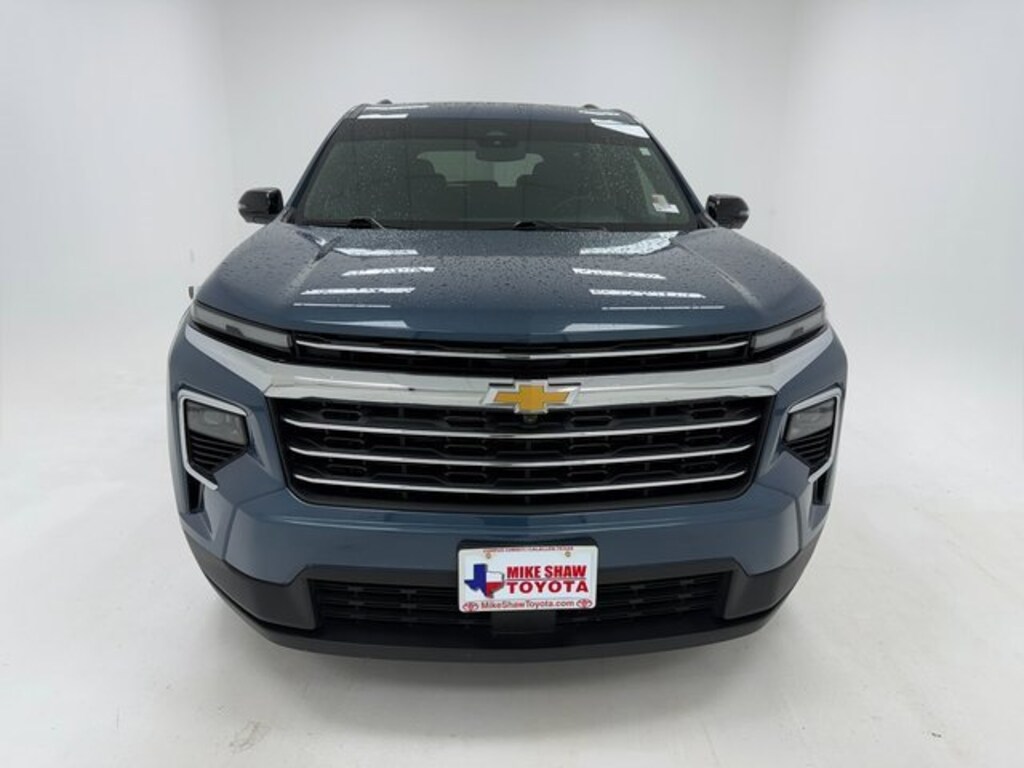 Used 2025 Chevrolet Traverse LT SUV