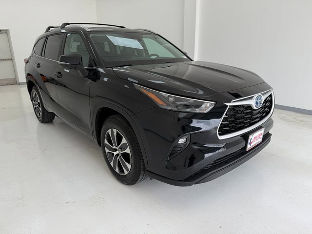Used 2024 Toyota Highlander XLE with VIN 5TDKARAH0RS535872 for sale in Corpus Christi, TX