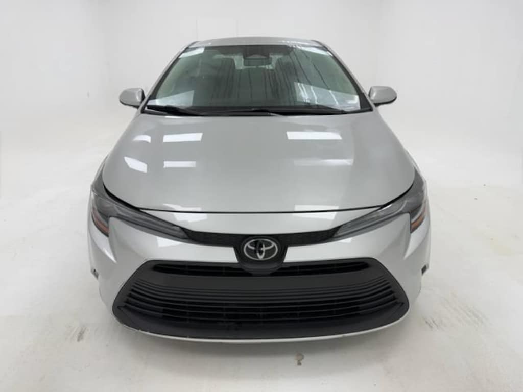 Used 2025 Toyota Corolla LE Sedan