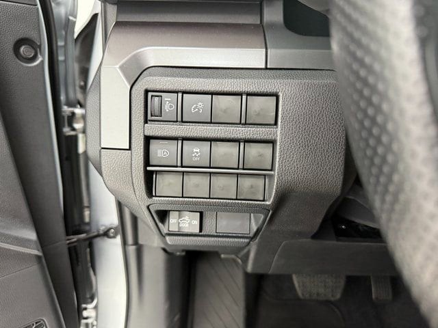2026 Toyota Tacoma SR5 - Photo 10