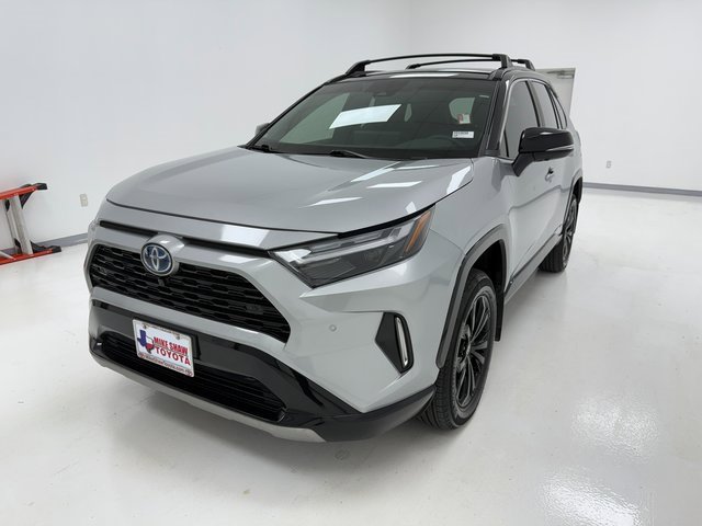 2023 Toyota RAV4 Hybrid XSE photo 3