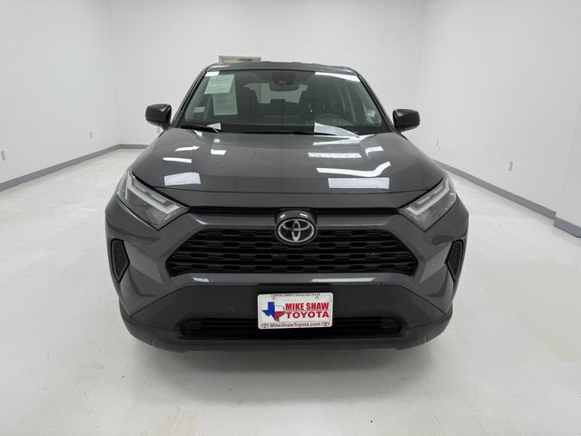 2023 Toyota RAV4 LE photo 2